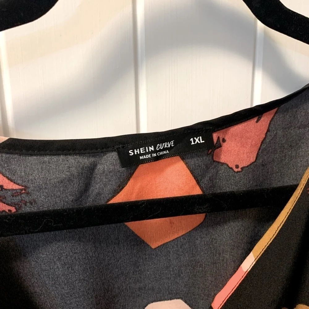 5/$25 Item Shein Curves 1X - Picture 4 of 7
